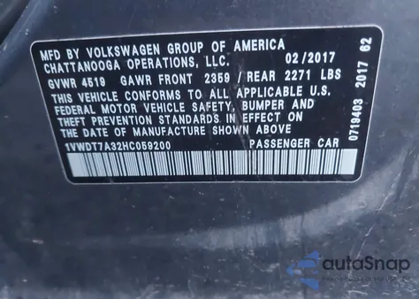 2017 Volkswagen Passat 1.8T R-Line z USA, uszkodzony, nr VIN 1VWDT7A32HC059200